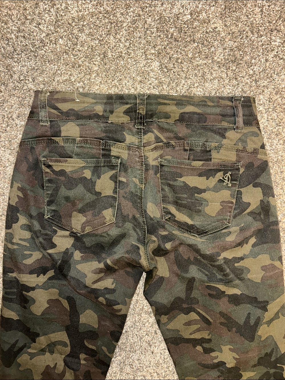 VIP Jeans Camo Waistband with White Logo and Red Stitching - Picture 7 of 7